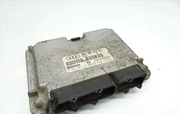 Audi A3 S3 8L Engine control unit/module 06A906018BM 0261206127
