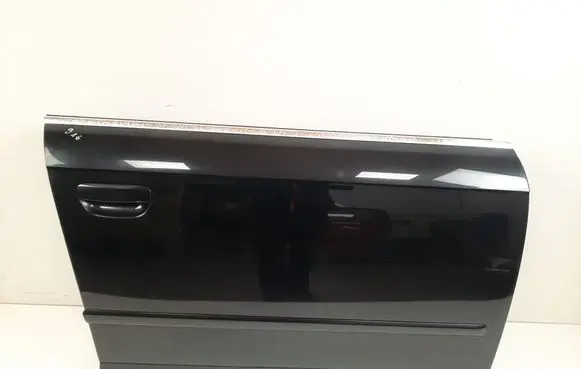 Audi A4 S4 B7 8E 8H Front door