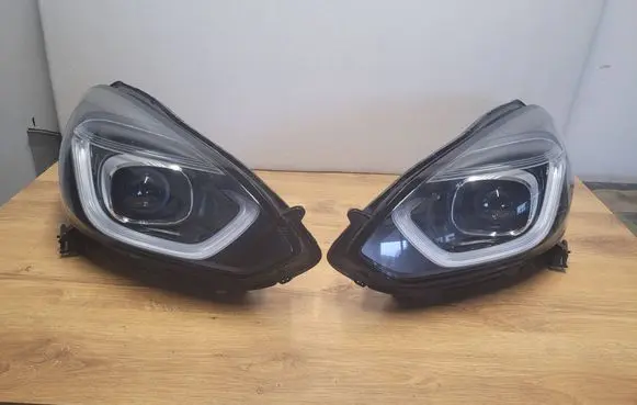 Honda Jazz IV GR Headlights/headlamps set W5549