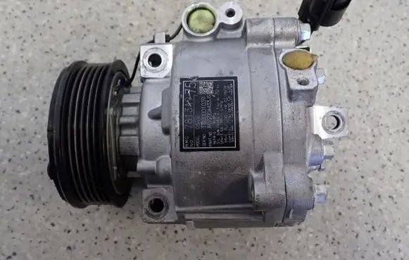 Mitsubishi ASX Air conditioning (A/C) compressor (pump) 7813A975