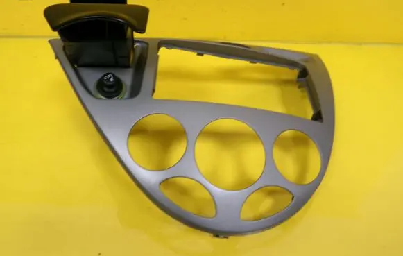Ford Focus Panel trim 2M5XA047 A04ABW