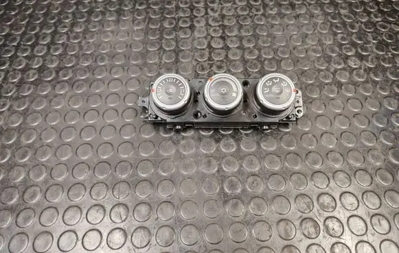 Peugeot 4007 Climate control unit 7820A115XA