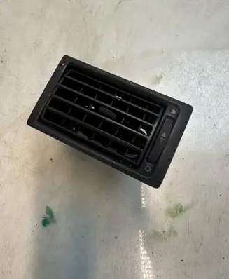 Volkswagen Transporter - Caravelle T4 Dashboard side air vent grill/cover trim 7D1819703