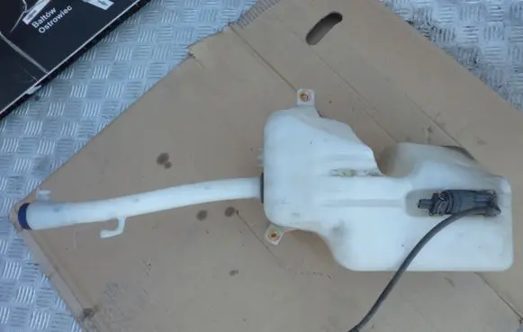 Fiat Doblo Windshield washer fluid reservoir/tank