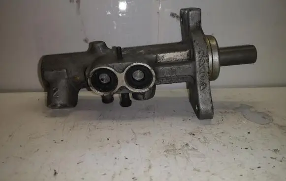 Volvo V70 Other brake parts 8646008