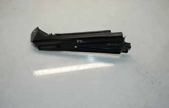 BMW X3 F25 Fender mounting bracket 7C9N0032