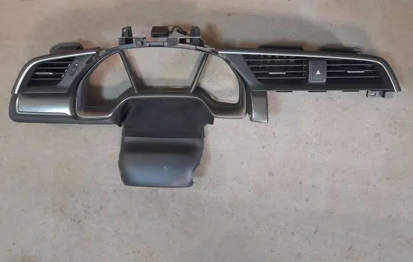 Honda Civic X Dashboard center trim panel 77205tba