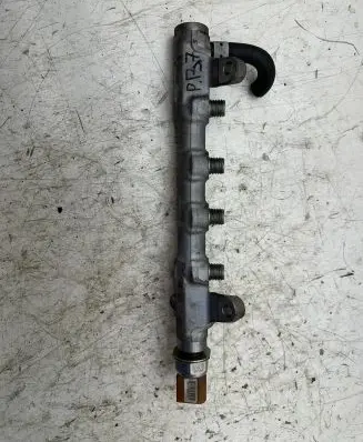 Volkswagen PASSAT B7 Fuel main line pipe R03L125C