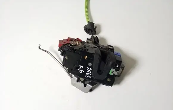 Audi A8 S8 D3 4E Rear door lock 4E0839015