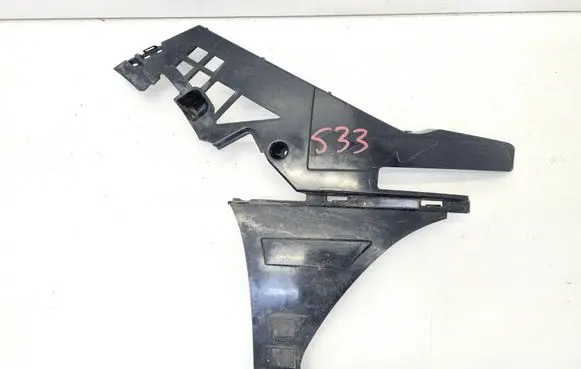 Mercedes-Benz CLA C118 X118 Front bumper mounting bracket A1188853601