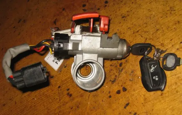 Mazda 121 SM Ignition lock