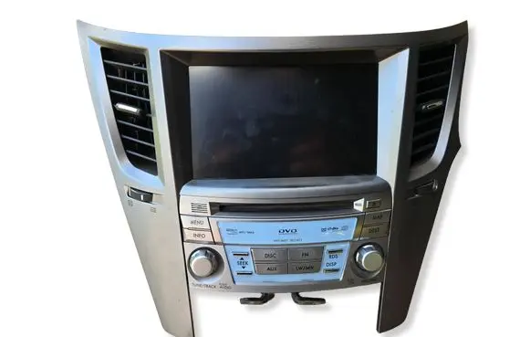 Subaru Outback Radio/CD/DVD/GPS head unit 86271AJ300 Y39618271 A8200055