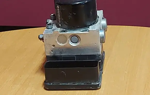 Volkswagen Touareg I ABS control unit/module 7L0907379K 7L0614517