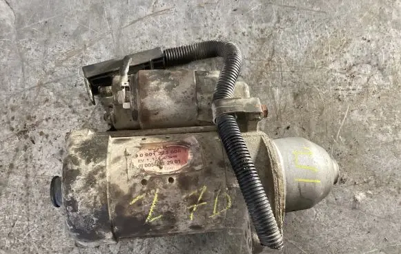 Mercedes-Benz E W211 Starter motor 0001223005