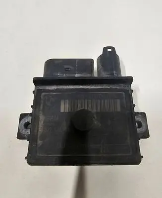 BMW 5 E60 E61 Glow plug pre-heat relay 7798000