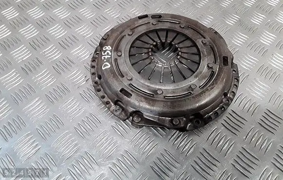 Skoda Octavia Mk2 (1Z) Pressure plate 3082000396