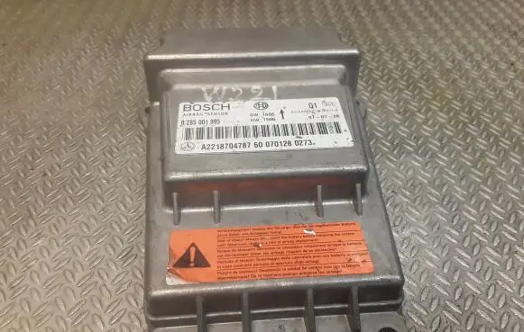 Mercedes-Benz S W221 Airbag control unit/module 2218704787