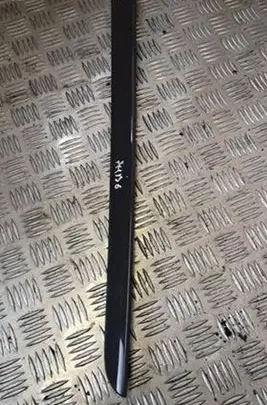 Audi A4 S4 B6 8E 8H Front door trim bar 8e0867420g