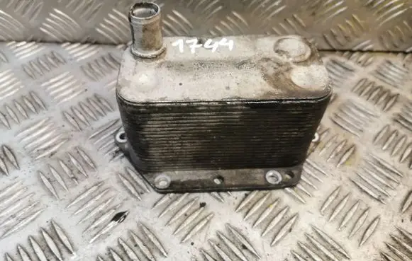 BMW 3 E90 E91 Engine oil radiator 