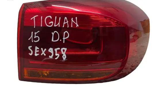 Volkswagen Tiguan Rear/tail lights 04019501