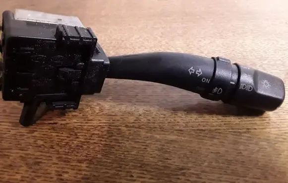 Hyundai Sonata Indicator stalk 934103K810