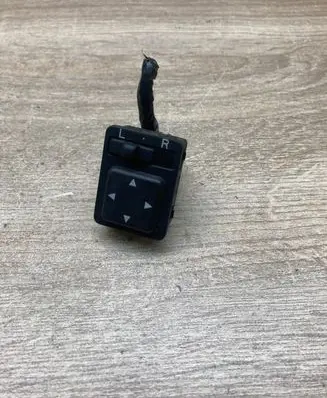 Toyota Avensis T220 Wing mirror switch 8487005020