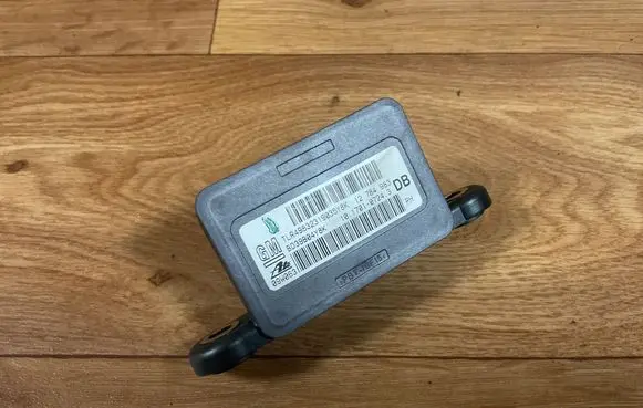Opel Insignia A ESP acceleration yaw rate sensor BD39B04Y8K 10170107243