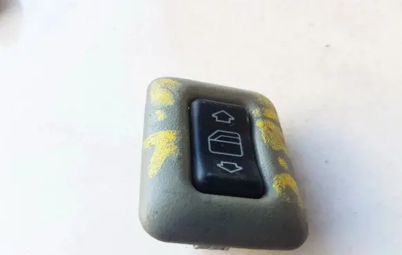 Mercedes-Benz C W202 Electric window control switch 2028205310KZ 03809761