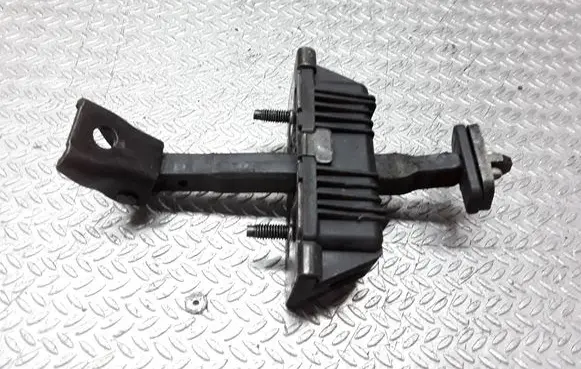 Toyota Avensis T250 Rear door check strap stopper