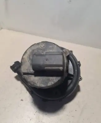 BMW 7 E38 Secondary air pump 1437701 72216645 00T179