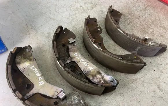 Nissan Navara D40 Brake pads (rear) 