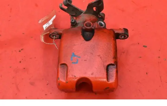 Opel Insignia A Rear brake caliper 