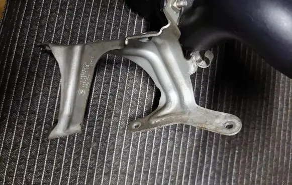 Holder (bracket)