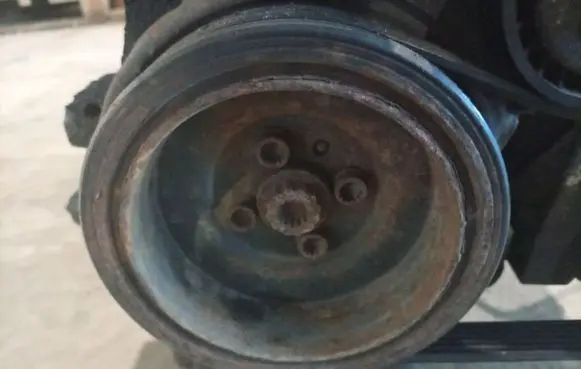 Volkswagen PASSAT B6 Crankshaft pulley
