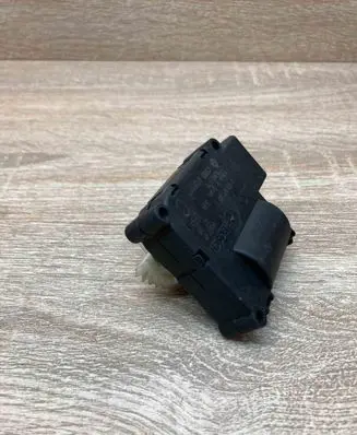 Audi A6 S6 C6 4F Air flap motor/actuator 4F0820511B 0132801369
