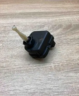 Audi A4 S4 B5 8D Headlight level adjustment motor 4D0941295 0307852315
