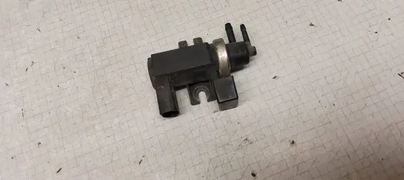 Audi A4 S4 B6 8E 8H Turbo solenoid valve 8E0906628B