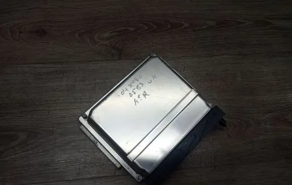Volvo XC90 Engine control unit/module 0281011078 30637733A 1039S00000
