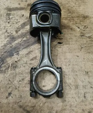 Ford Mondeo MK V Piston with connecting rod 9812818680 DW10F