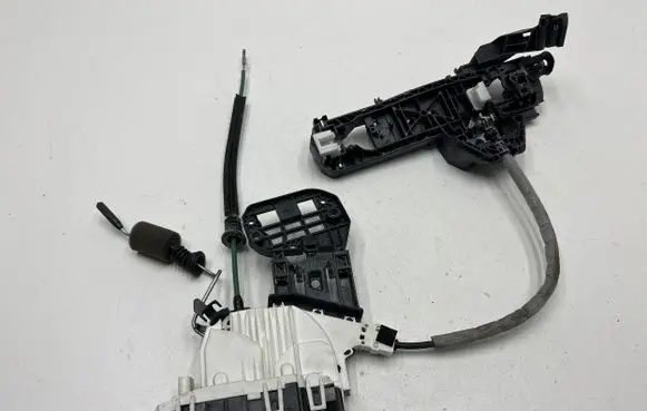 Infiniti Q30 Rear door lock A0997305600 ZGS002