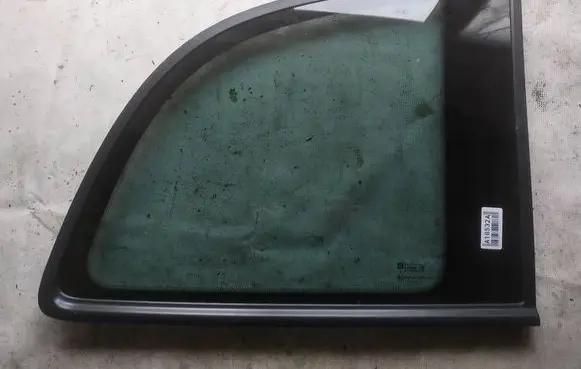 Opel Zafira A Rear side window as3