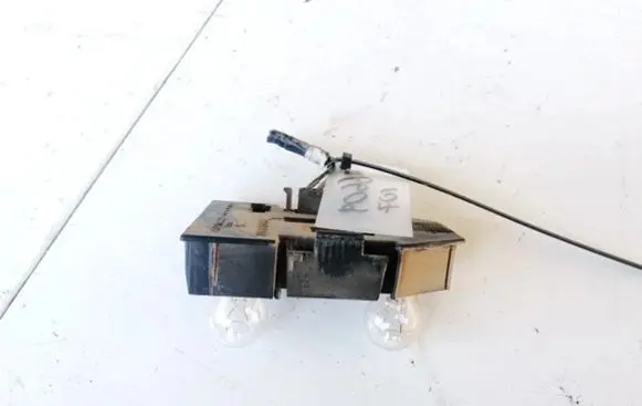 Volkswagen PASSAT B3 Tail light bulb cover holder 333945257