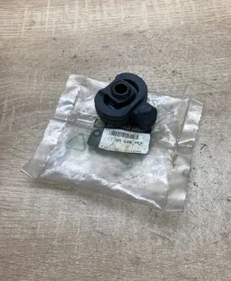 Renault Trafic II (X83) Muffler mount bracket/holder 7700849461