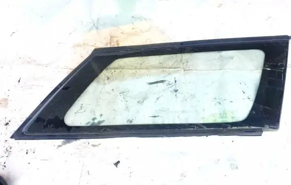 Subaru Legacy Rear side window
