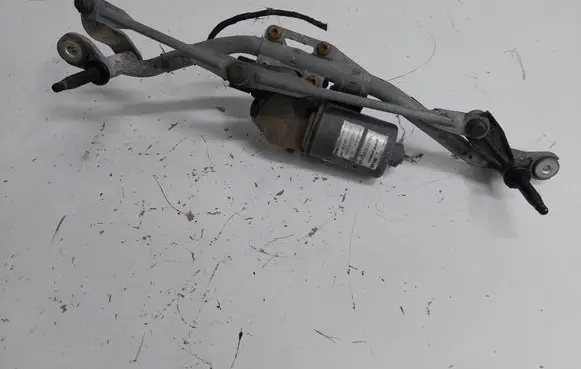 Front wiper linkage and motor
