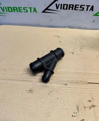 Jaguar XF X250 Engine coolant pipe/hose 920884