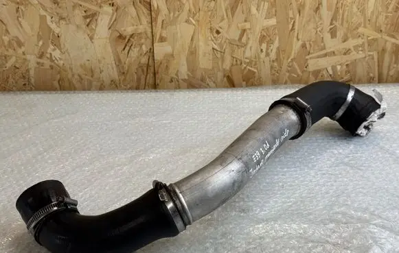 BMW 5 E39 Intercooler hose/pipe 