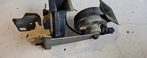 BMW 5 E60 E61 Horn signal 6935709 0092018