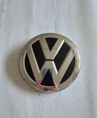 Manufacturer badge logo/emblem