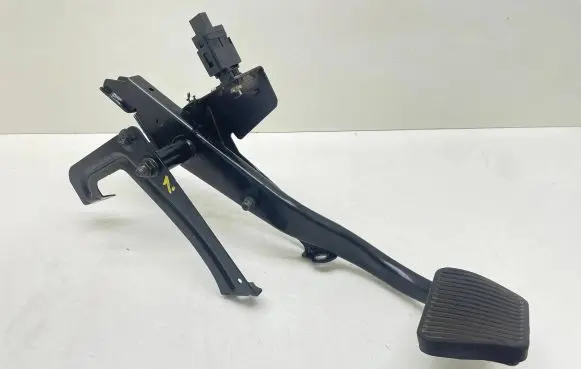 Volvo S80 Brake pedal 8622064